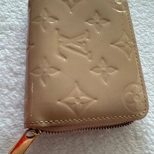LV cream Vernis card holder zippy